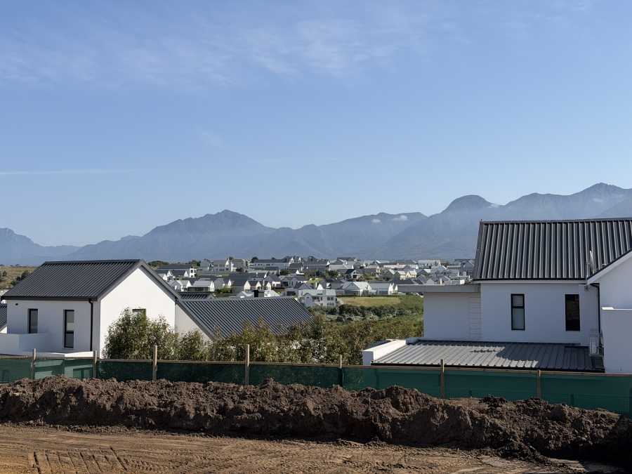 0 Bedroom Property for Sale in Kingswood Golf Estate Western Cape
